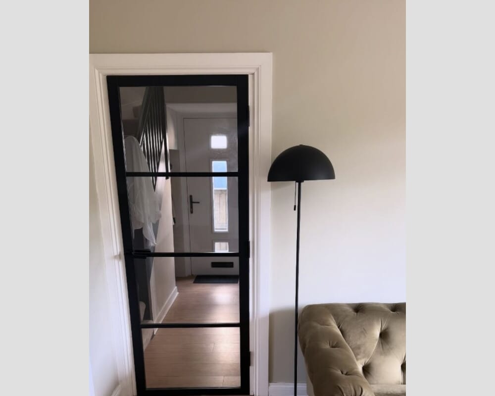 1981 x 305 x 35mm Kensington Black 4L Glazed Prefinished Internal Doors